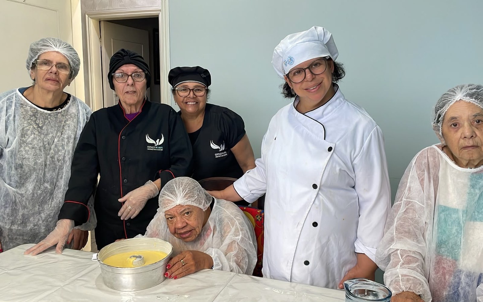 Aula de culinária / oficina no Espaço Ikaria